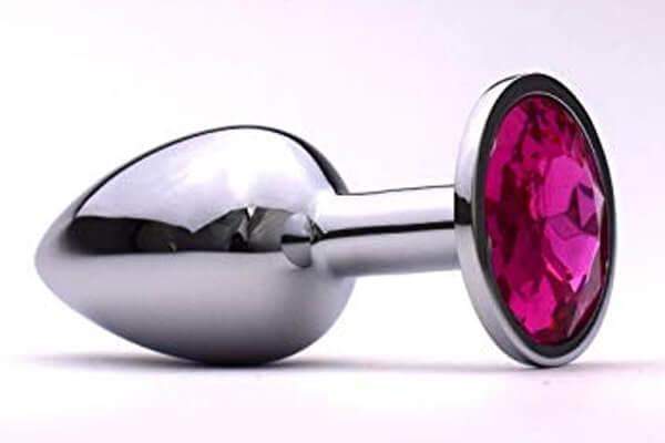 Phích cắm hậu môn thường có hình giọt nước hoặc bóng đèn bầu dục