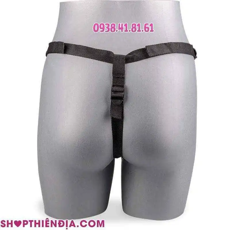 Dương vật giả có dây đeo size nhỏ Hickey mặc vào ma nơ canh, nhìn từ phía sau