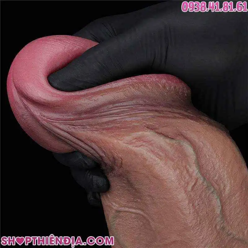 Dùng bàn tay uốn cong phần đầu dương vật giả siêu khủng XXL Walter
