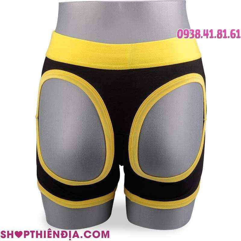Quần boxer gắn đồ chơi tình dục Horny mặc vào ma nơ canh nhìn từ phía sau