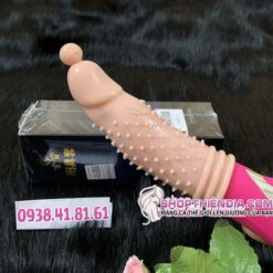 Bao đôn gai bi có rung ở đầu Grant đeo vào dương vật giả