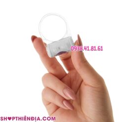 Cầm trên tay vòng rung silicon Durex Intense